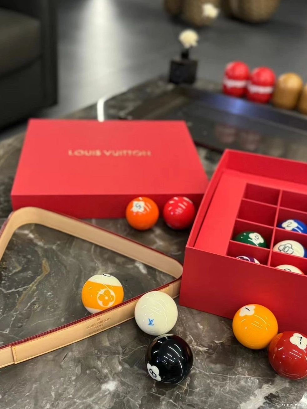 POOL LV SET TABLE 0807